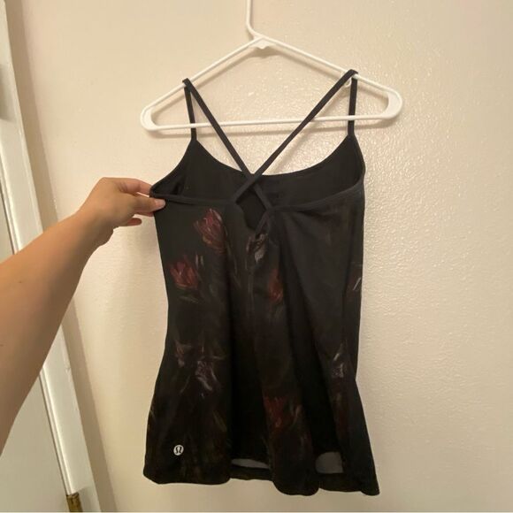 Lululemon Atma Tank Midnight Iris Multi Black floral print size 8/10 - Picture 3 of 13